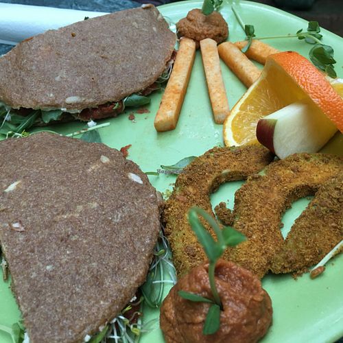 raw Italian burger at Go Vegan Cafe in Las Vegas