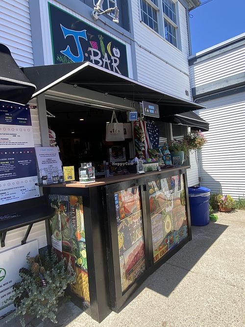 Ordering counter   at J.Bar in Harwich Port