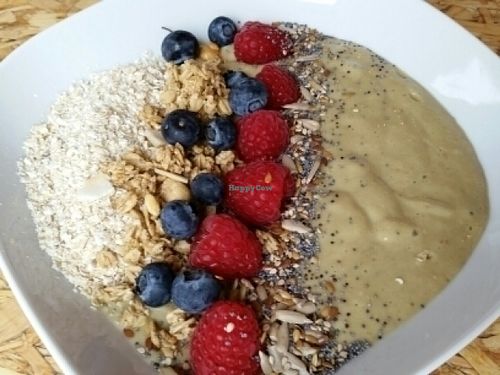 super happy smoothie bowl at Urban Zen in Swansea