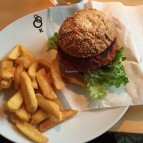 vegan burger at Schlosskeller in Pforzheim