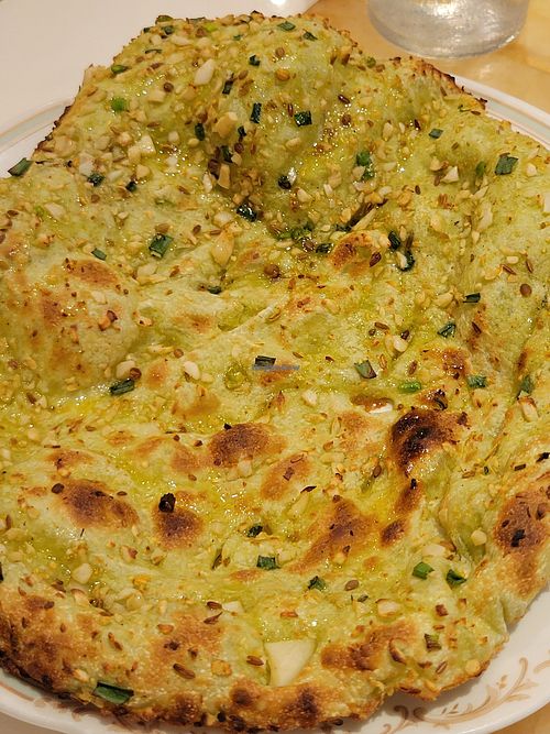 Vegan garlic naan 😋 at Milan Nataraj in Tokyo