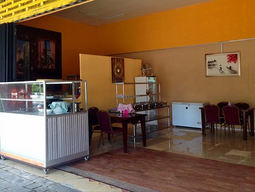 buffet/kitchen  at Lotus Veggie in Kuta