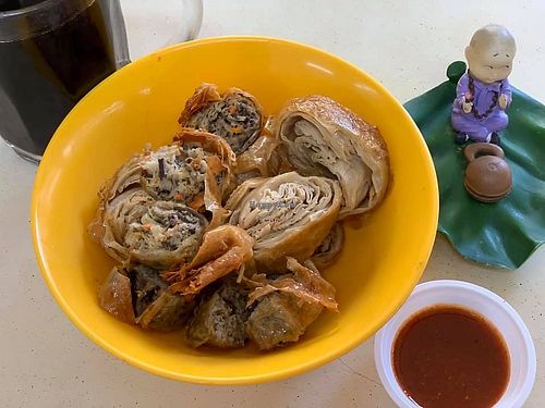 Drumstick and Chinese Rolls 鸡腿和五香
Photo by Henry Lau aka Mr Purple at Miao Shan 妙善素食 in Northeast Singapore