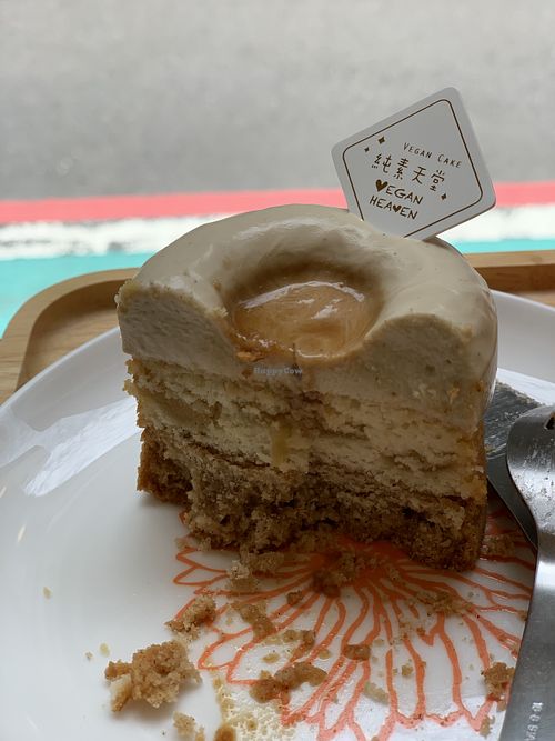 Apple cake at Vegan Heaven in Taipei
