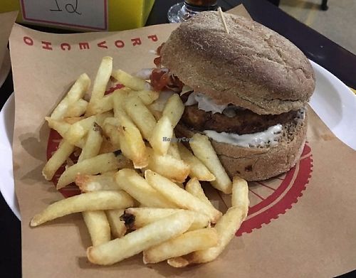 Burger + fries at Las Chicas Vegan in Belo Horizonte