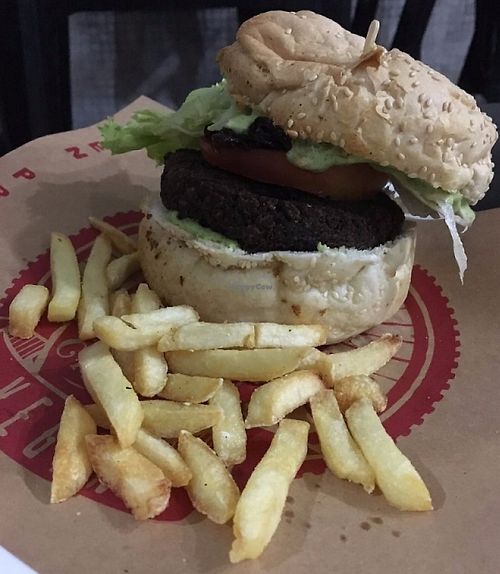 Burger + fries at Las Chicas Vegan in Belo Horizonte