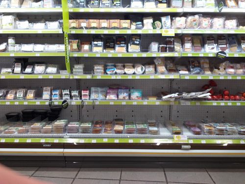 Vegetal cheese and ham at Herbolario Navarro - San Vicente in Valencia