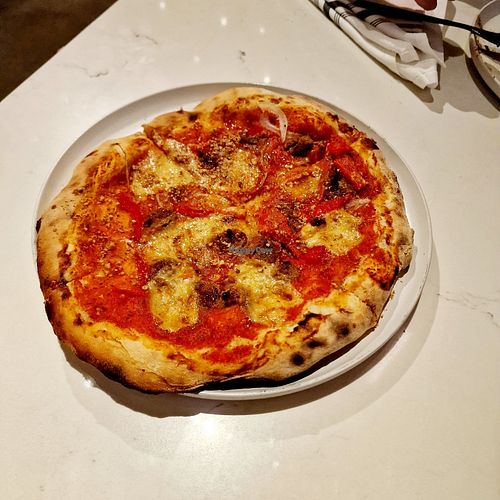 Pizza diavoli at Love Life Cafe in Miami