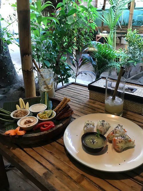 7 veggie dip and rice paper rolls at Pituq - Ikan Duyung in 