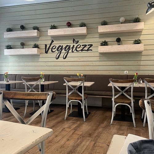 Seating  at Veggiezz - Am Salzgriess in Vienna