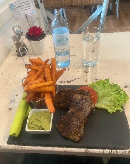 Snitzel with sweet potatoes and guacamole at Veggiezz - Am Salzgriess in Vienna