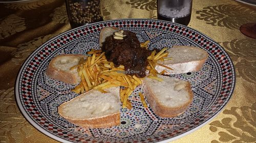 Morcilla con patatas at Embrujo de Granada in Albacete