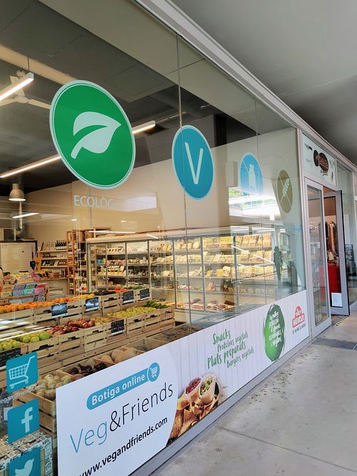 Storefront at Veg & Friends  in Sant Cugat Del Valles