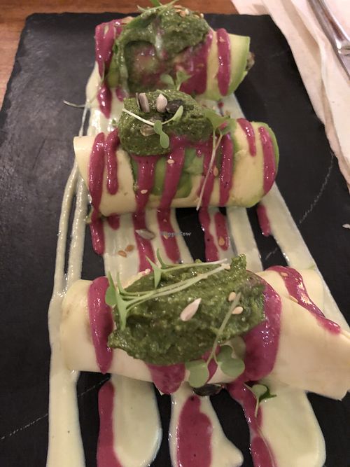 Avocado cannolini  at Compost in Mallorca