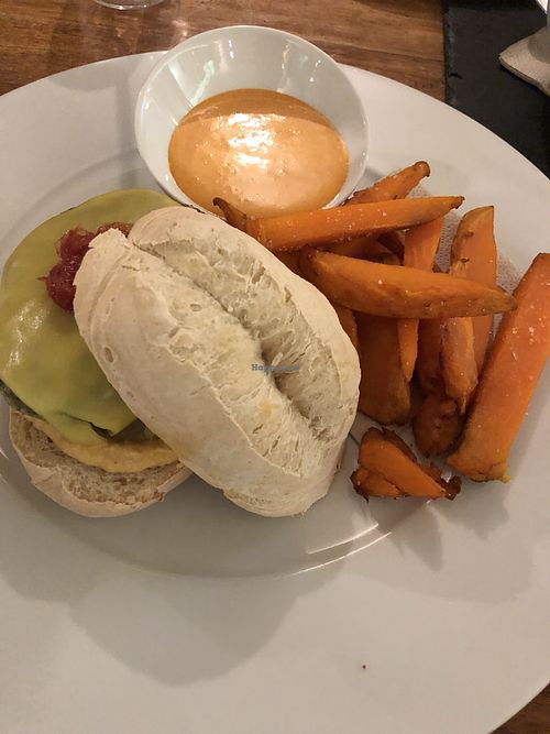 Green burger at Compost in Mallorca