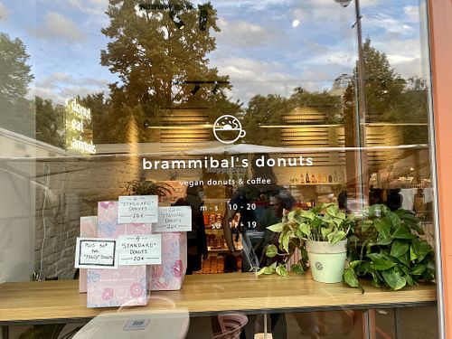 window at Brammibal's Donuts - Maybachufer in Berlin