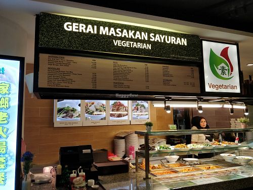 Food junction level 2 at Hung Kee Vegetarian Stall in Kuala Lumpur