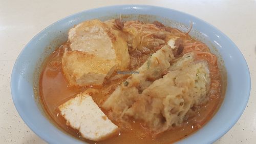 Mee Siam at New Tokyo Vegetarian 新东京 in Northeast Singapore