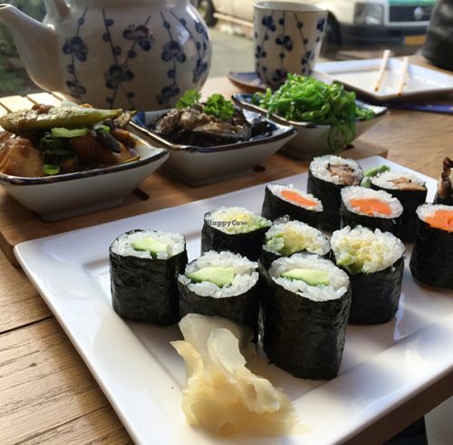 mixed daily sides and mixed maki at ii Japanese Deli in Amstelveen