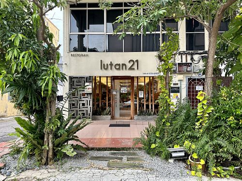   at Lutan 21 滷談21蔬食藥膳養生館 in Malacca