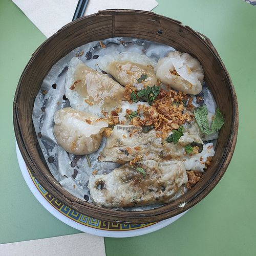 Mixed steamed appetisers: delicious! at Tien Hiang in Paris