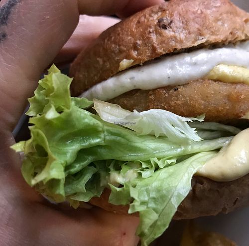 burger size at Froindlichst - Winterhude in Hamburg