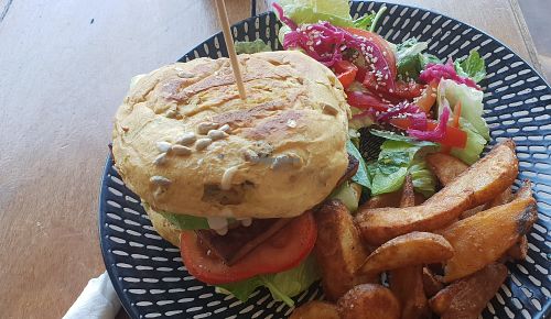 Tofu burger at Diggers Vegie Kitchen in Anglesea