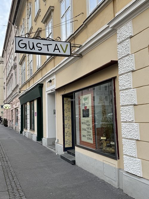 front  at GustaV in Salzburg