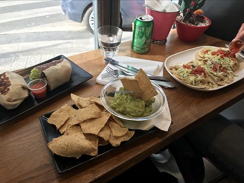 Burritos, tacos, and guacamole at Taqueria El Guacamole in Paris
