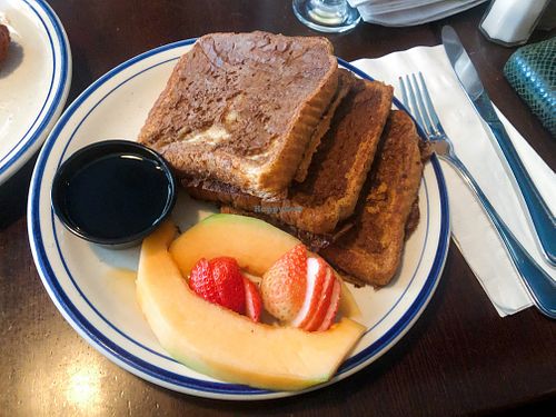 Vegan French toast at Smoke and Barrel in Washington