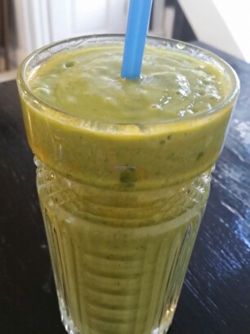 Kale avocado smoothie at Cafe Michelle in Warsaw