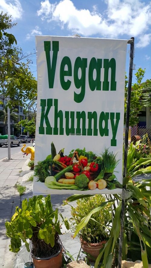 Roadside sign at Vegan Khunnay in Koh Samui