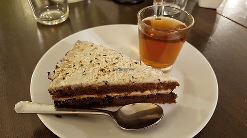 Raw Forêt noire and tchai at Invita Fresh Food in Toulouse