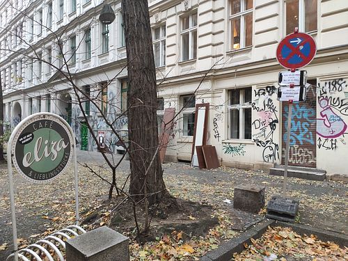 Closed at Eliza Cafe & Lieblingsstucke in Berlin