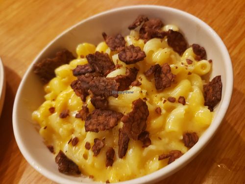Mac& cheese with bacon at Veggie Grill in Woodland Hills