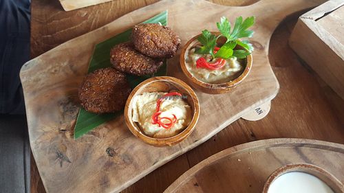 Falafels with Hummus & Babaganoush at Pels Supershop in Tibubeneng