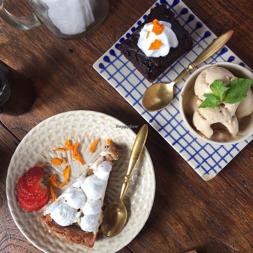 Best banoffee pie and choc pud with dates caramel icecream! at Pels Supershop in Tibubeneng