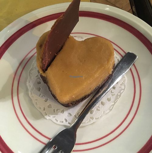 raw cheesecake at Ecru in Rome