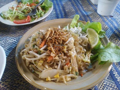 pad thai at Barrab in Chiang Rai