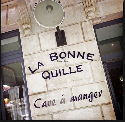 'eating pub' at La Bonne Quille in Poitiers