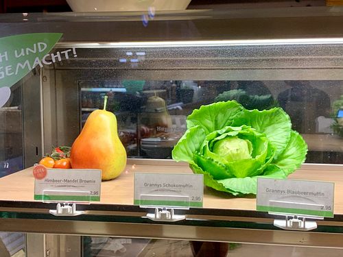 ;) at Dean & David - Hunsrückenstr in Dusseldorf