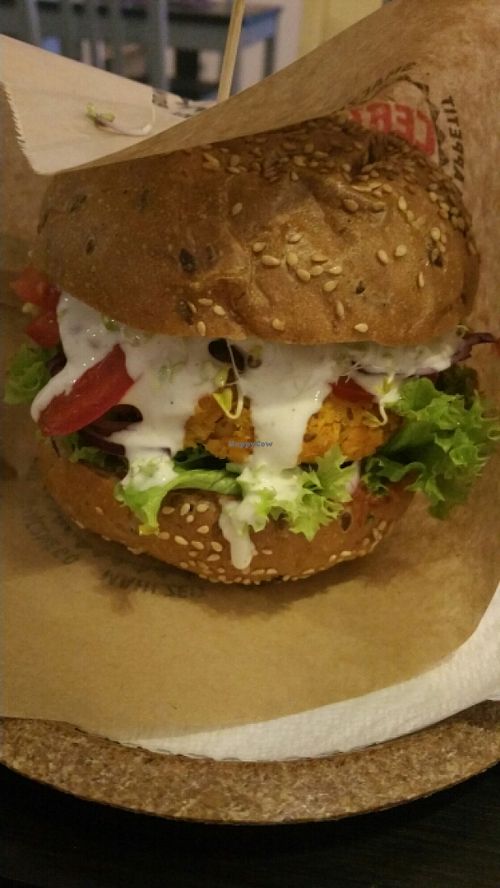 burger at Wegetujemy Bistro in Olsztyn