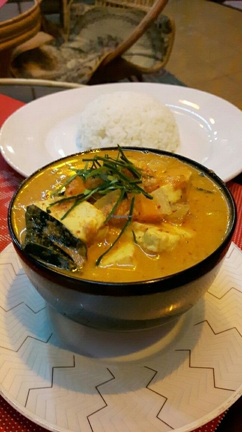 Tofu and vegetable amok at Ambrosia Cafe in Battambang