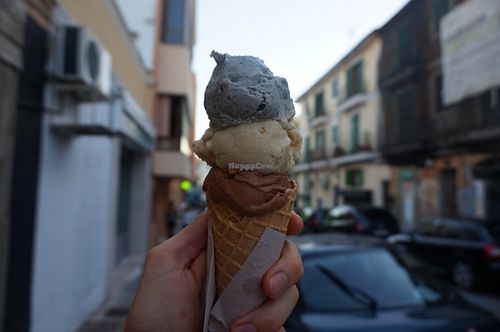 Choco-chili, peanut butter and black sesame seeds, all vegan!  at Cream Crew in Mallorca