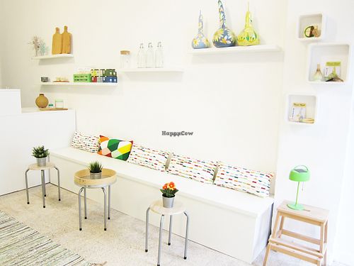 Your healthy fix in Limassol
Vegan & vegetarian cuisine, handmade with love
specialised in raw vegan foods at Smoothie & Sweetie in Limassol