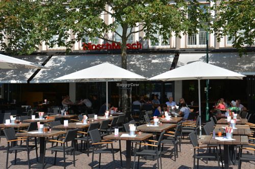 entrance and outdoor seating  at MoschMosch in Darmstadt