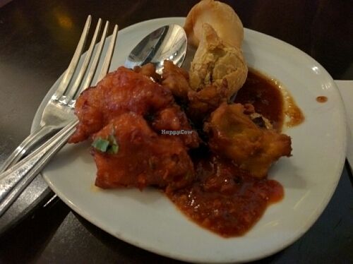 Pakora, Samosa, and Gobi with Chutney at Moksha in Bellevue