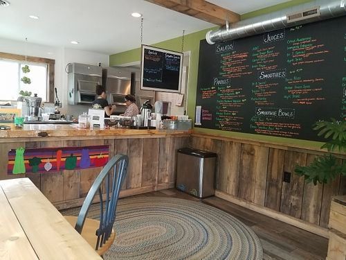 eat here at The Raw Life Cafe and Juice Bar in Tilton