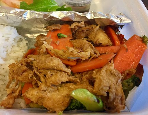 Vegan Chick'n and vegetables  at Nibi Pho Bistro in Commerce