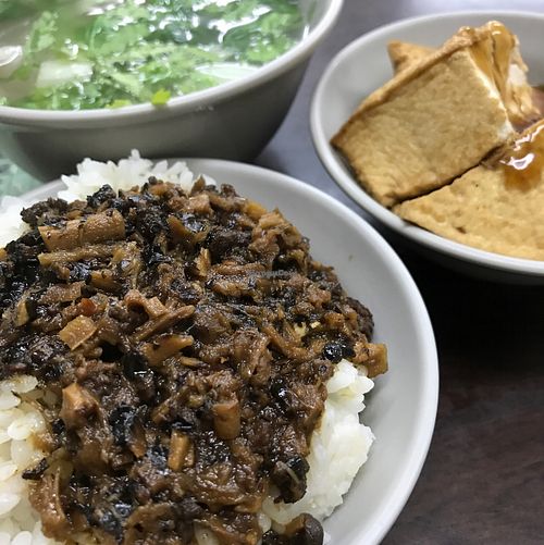 image of Xiū Yuán SùShí 修圓素食 Sho Yuan Su Shih